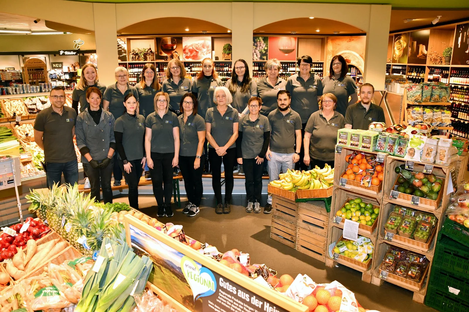 Das Team des EDEKA Marktes Zeller in Welden