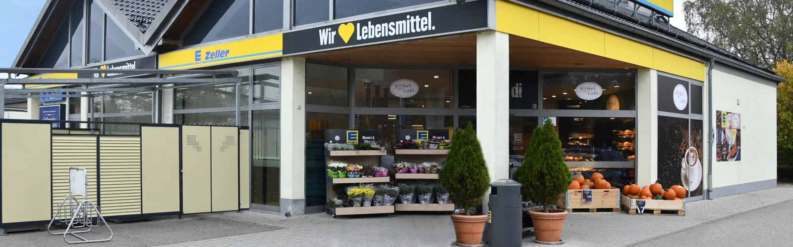 Außenansicht des EDEKA Marktes Zeller in Welden