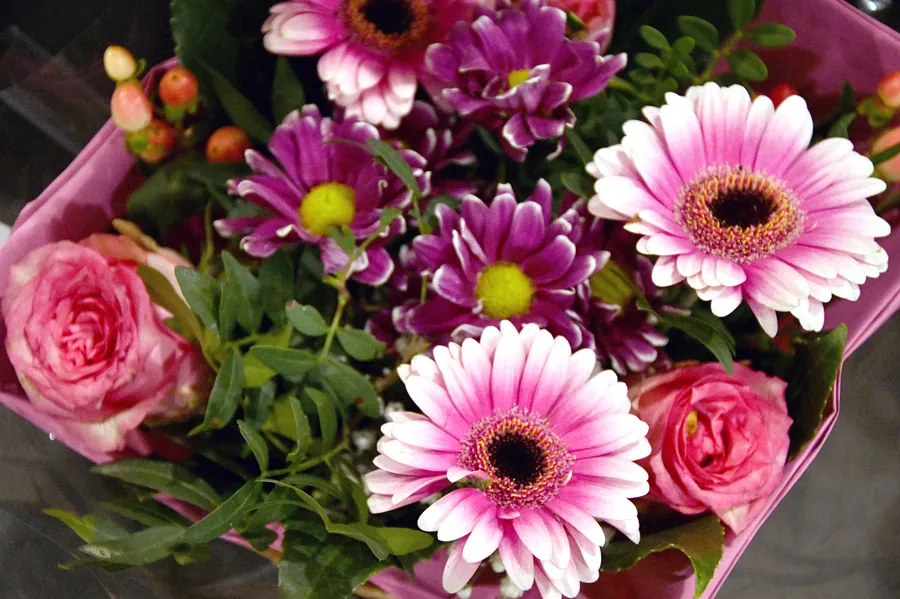 Blumen und Sträuße im Eingangsbereich